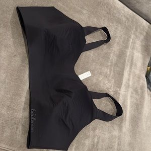 Like new! Lululemon no-wire support bra size 38DD